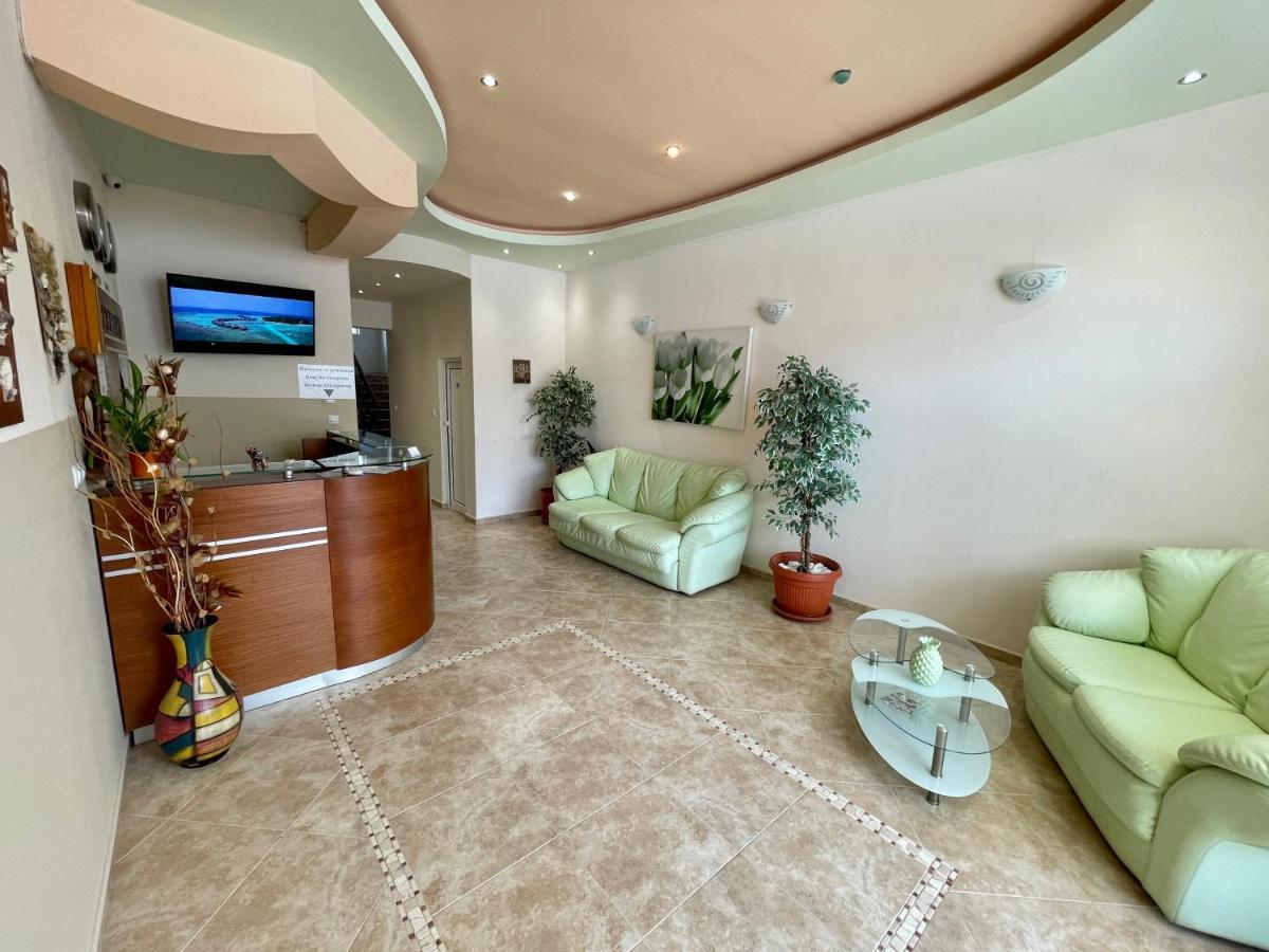 Family Hotel Avenue Китен Экстерьер фото