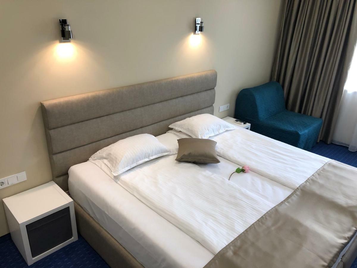 Family Hotel Avenue Китен Экстерьер фото