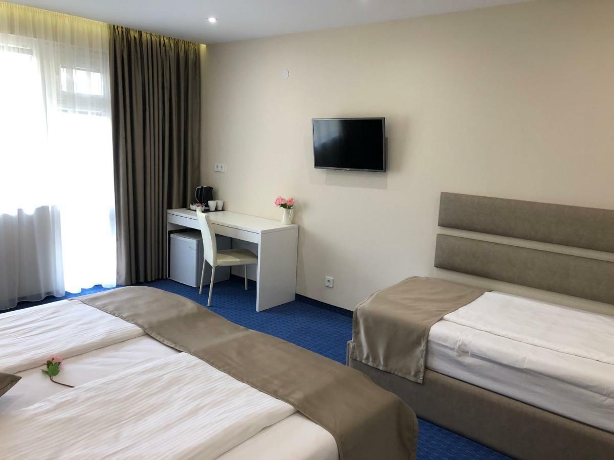 Family Hotel Avenue Китен Экстерьер фото