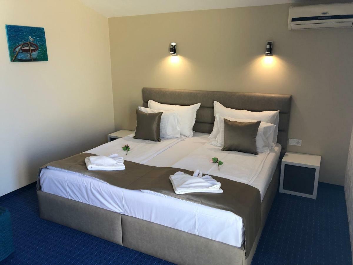 Family Hotel Avenue Китен Экстерьер фото