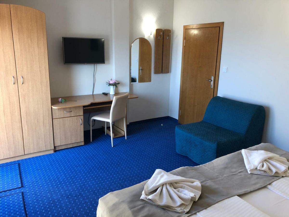 Family Hotel Avenue Китен Экстерьер фото